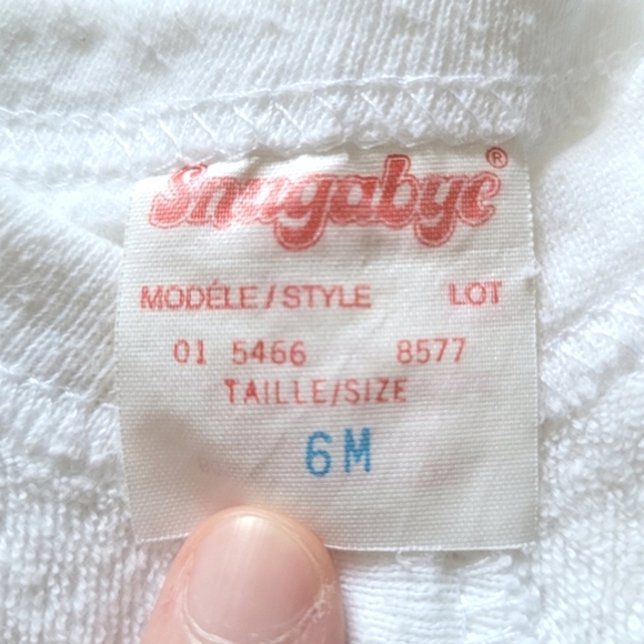 10/$20 ❄️ Snugabye Onesie - Picture 5 of 6